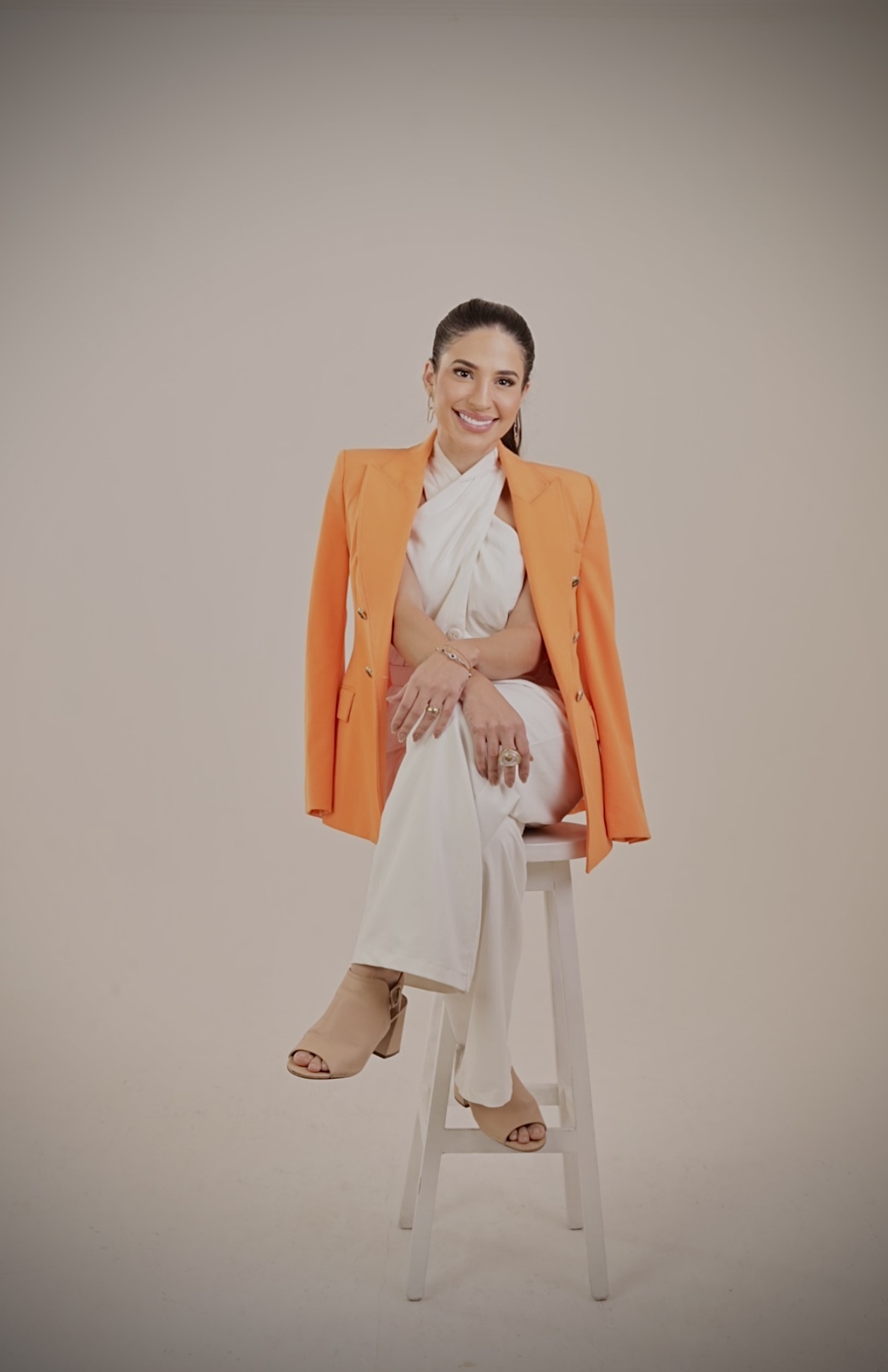 Dra. Bia Neves, mentora em harmonização facial
